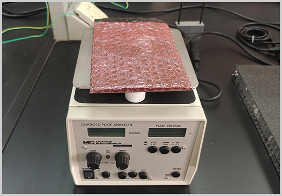 防静电气泡袋静电衰减测试.jpg 防静电气泡袋静电衰减测试.jpg